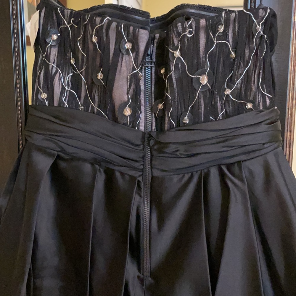 Black Alice + Olivia Strapless Dress - Picture 8 of 15